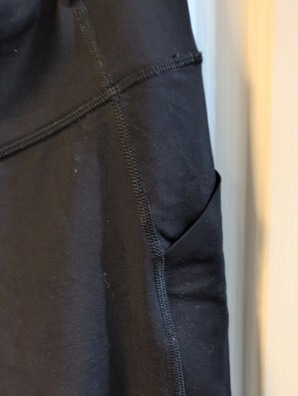 Lululemon Cropped Athletic Leggings